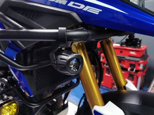 SUZUKI V-STROM 1050 DE PIAA 輔助燈實裝案例 C077